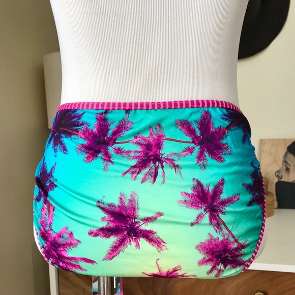 BRAND NEW WITH TAGS Beautiful Palm Tree Carve Designs Solana Bikini Bottoms - Picture 6 of 9